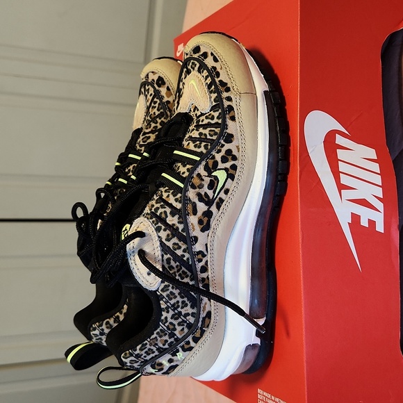 Nike Shoes - Women's Air Max 98 PRM